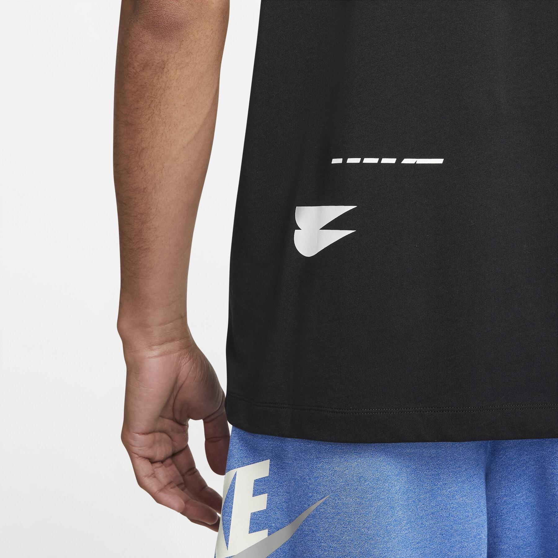 Camiseta Nike Essentials + Sport 1