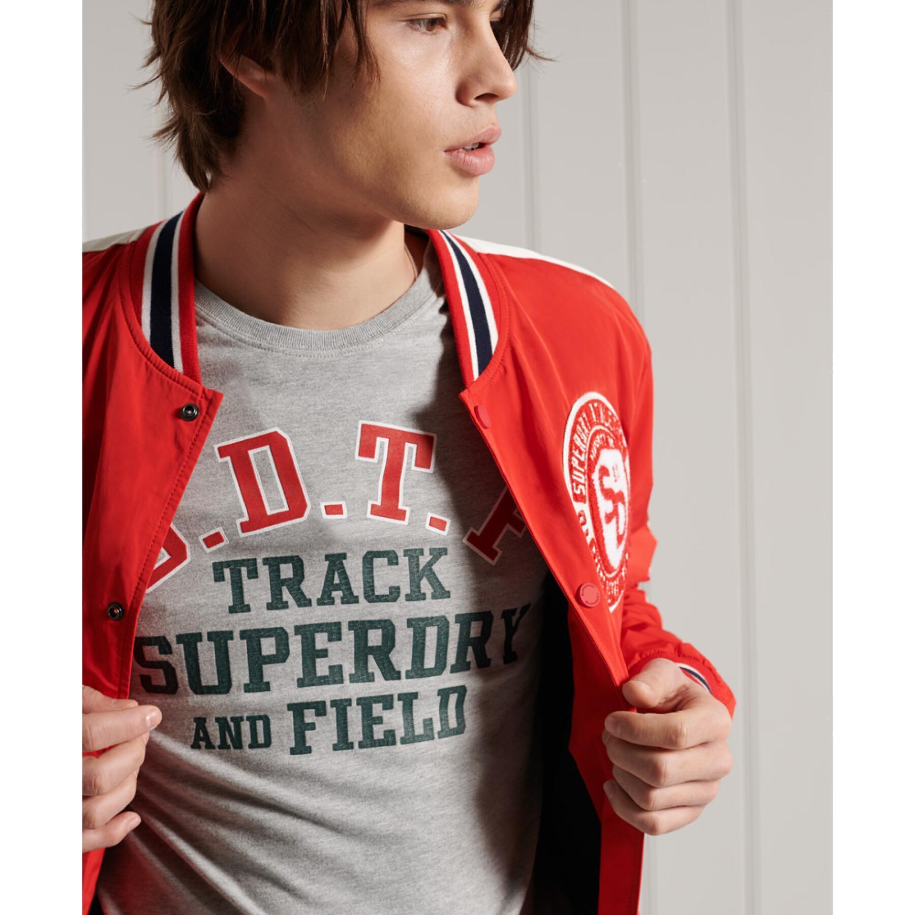 Camiseta ligera con diseño de pista y campo Superdry