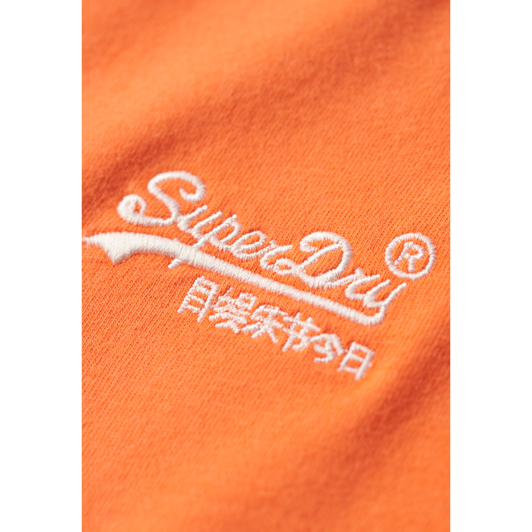 Camiseta de algodón orgánico con cuello de pico y logotipo Superdry Essential