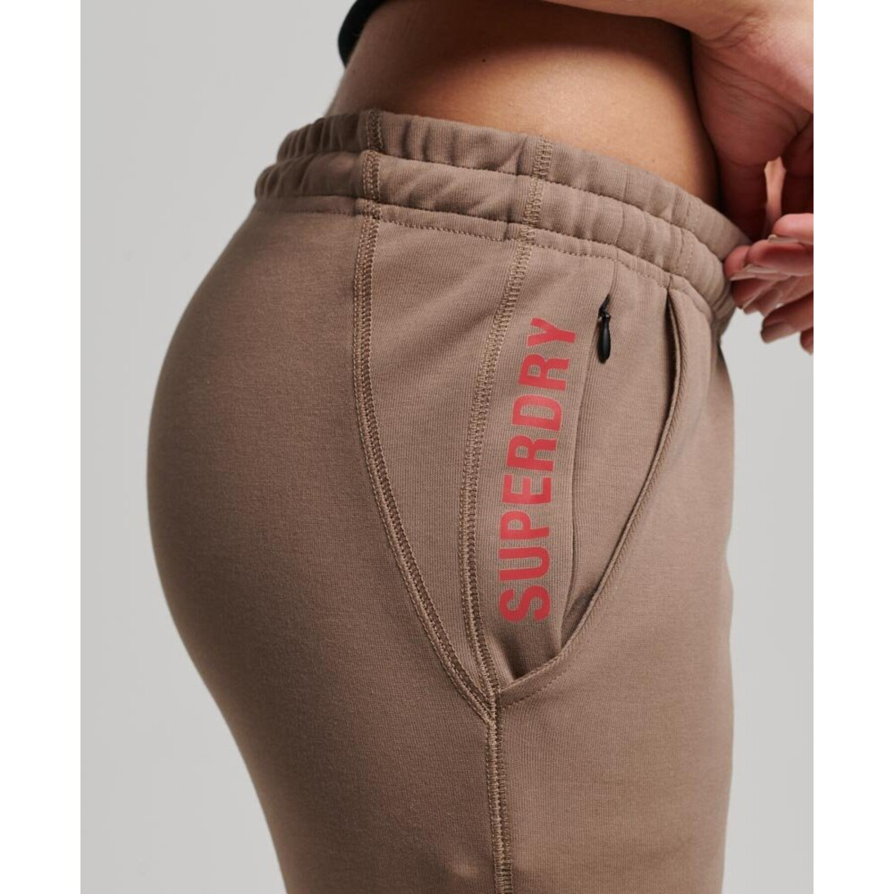 Pantalón de chándal slim-fit mujer Superdry Code Tech