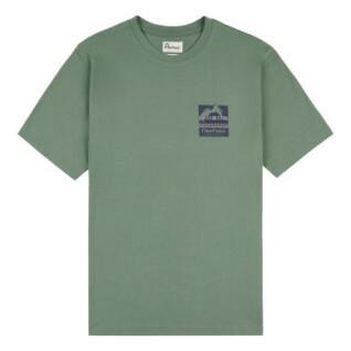 Camiseta Penfield Mountain Filled Back Graphic