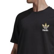 Camiseta adidas Originals Berlin Trefoil 2